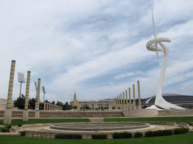 olympisch park.jpg - Het olympisch park met rechts het Palau Sant Jordi en de Montjuïc communicatie Toren.